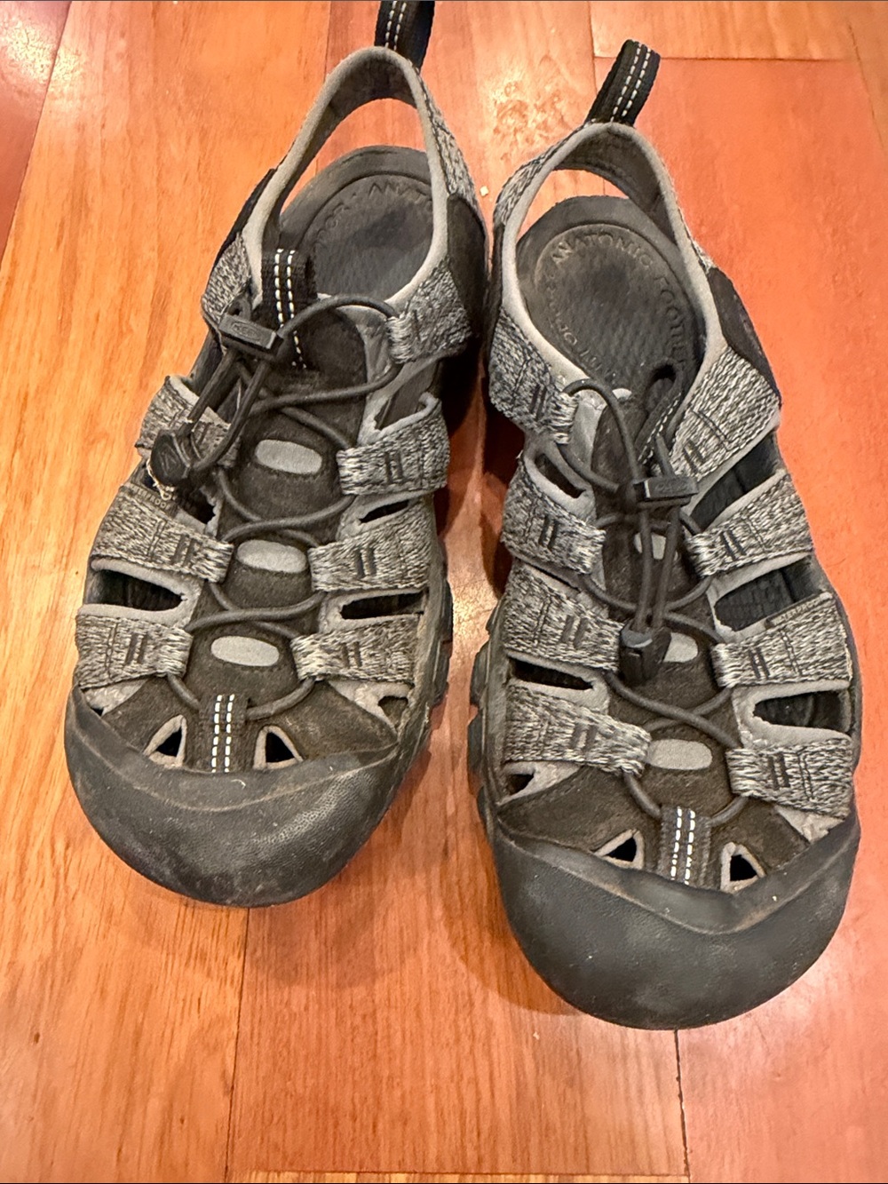 KEEN, Men’s Size 8.5, Grey Outdoor Sandal with Toe Guard